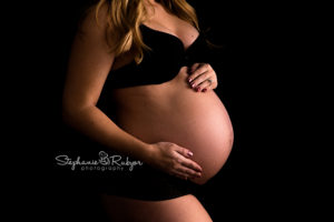 seattle maternity photographer, baby bump, motherhood