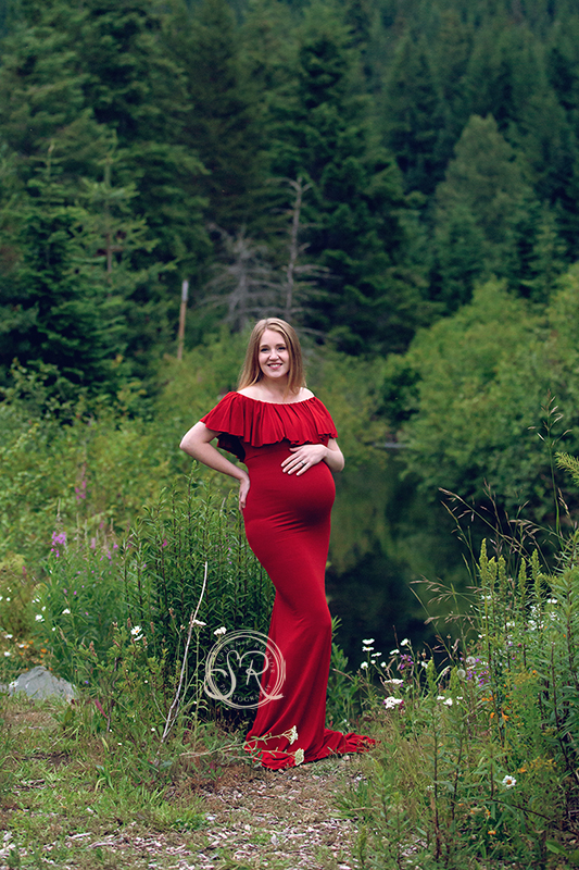 pregnancy session red dress