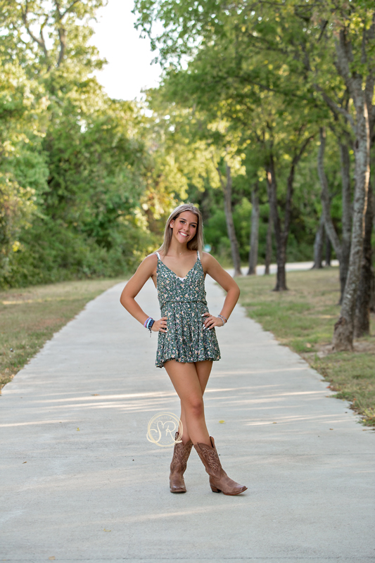 Marine Creek Lake in Saginaw is the perfect place for a photo session for this senior. 