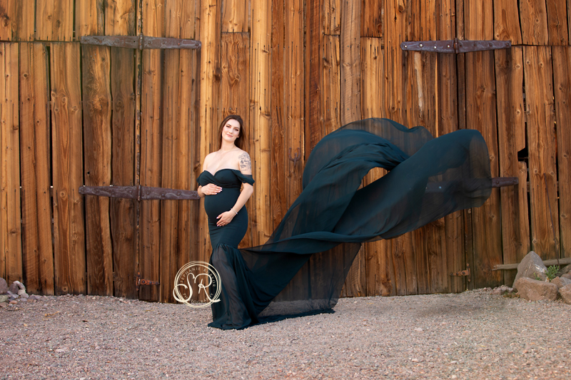 Maternity image in front of an old barn in Saginaw Texas. 