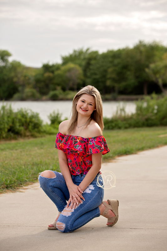 Senior photo session with Aubree at Eagle Mountain Lake Park in Fort Worth, Texas. 