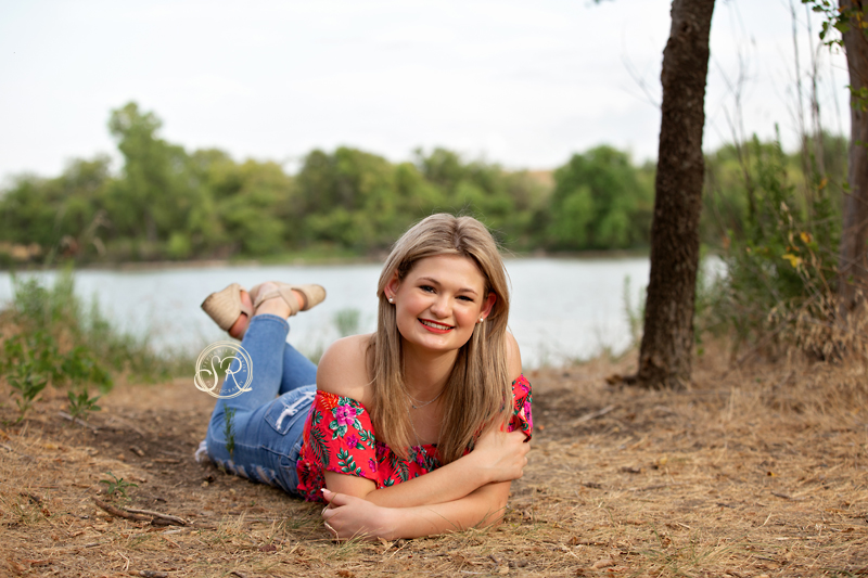 Senior photo session with Aubree at Eagle Mountain Lake Park in Fort Worth, Texas.