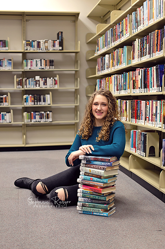 Senior photo shoot at the Fort Worth public library. 