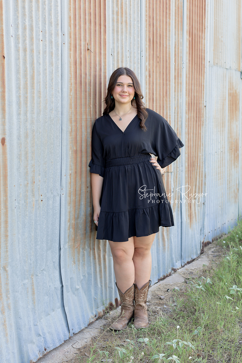 High School senior photo session for Inarah in Fort Worth, Texas. 
