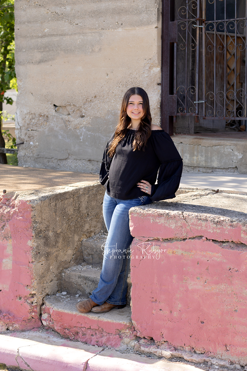 High School senior photo session for Inarah in Fort Worth, Texas. 