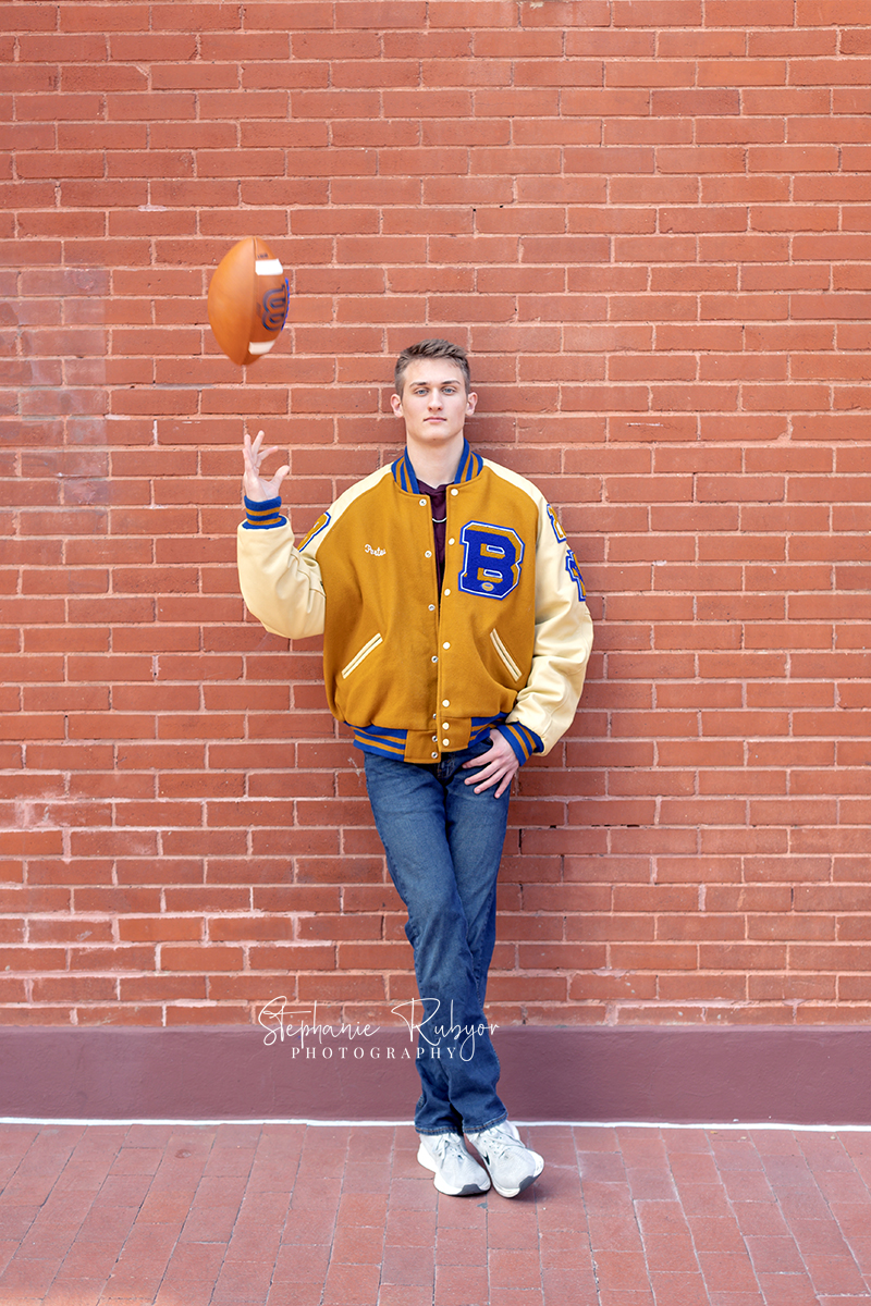 Senior photo session at Sundance Square in Fort Worth. 
