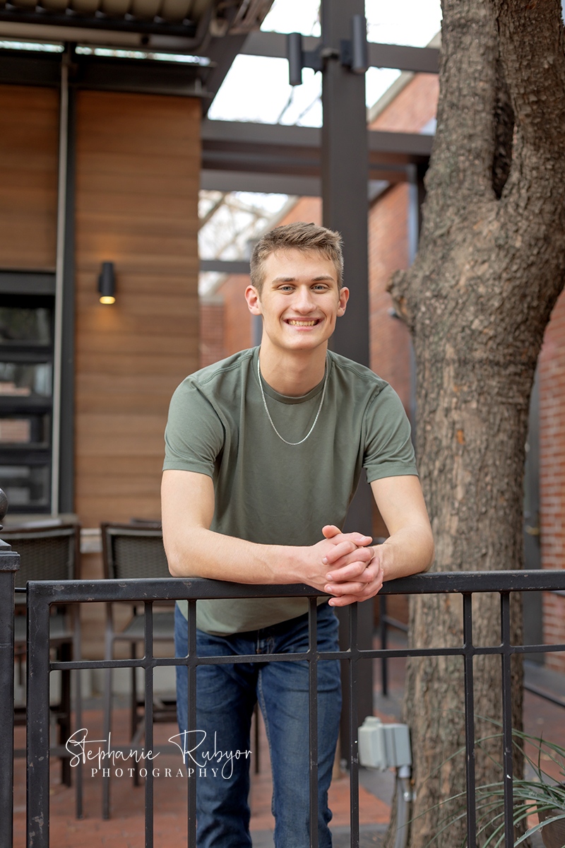 Senior photo session at Sundance Square in Fort Worth. 